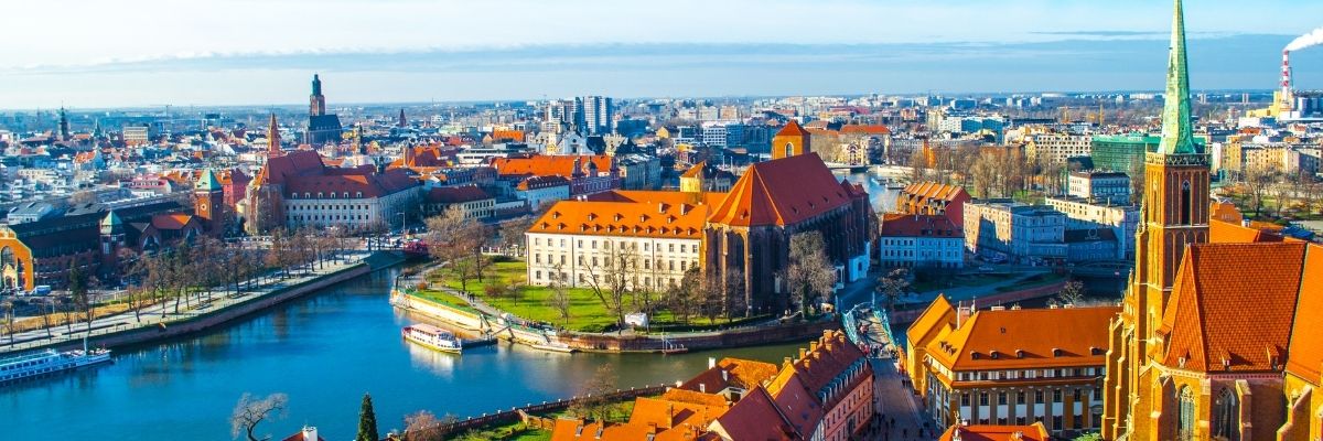 Konferans Ligi Finali Wroclaw Polonya'da Kupa Heyecanı